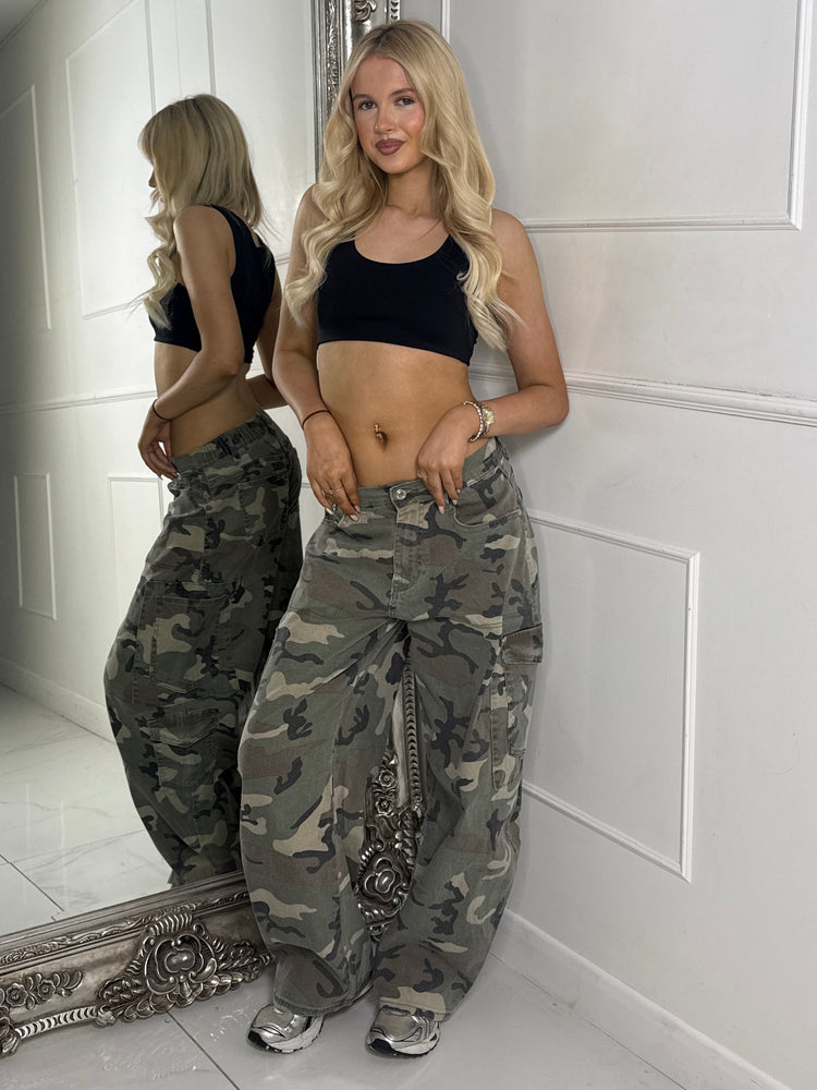 Camouflage Pocket Detail Jeans - Green Camo