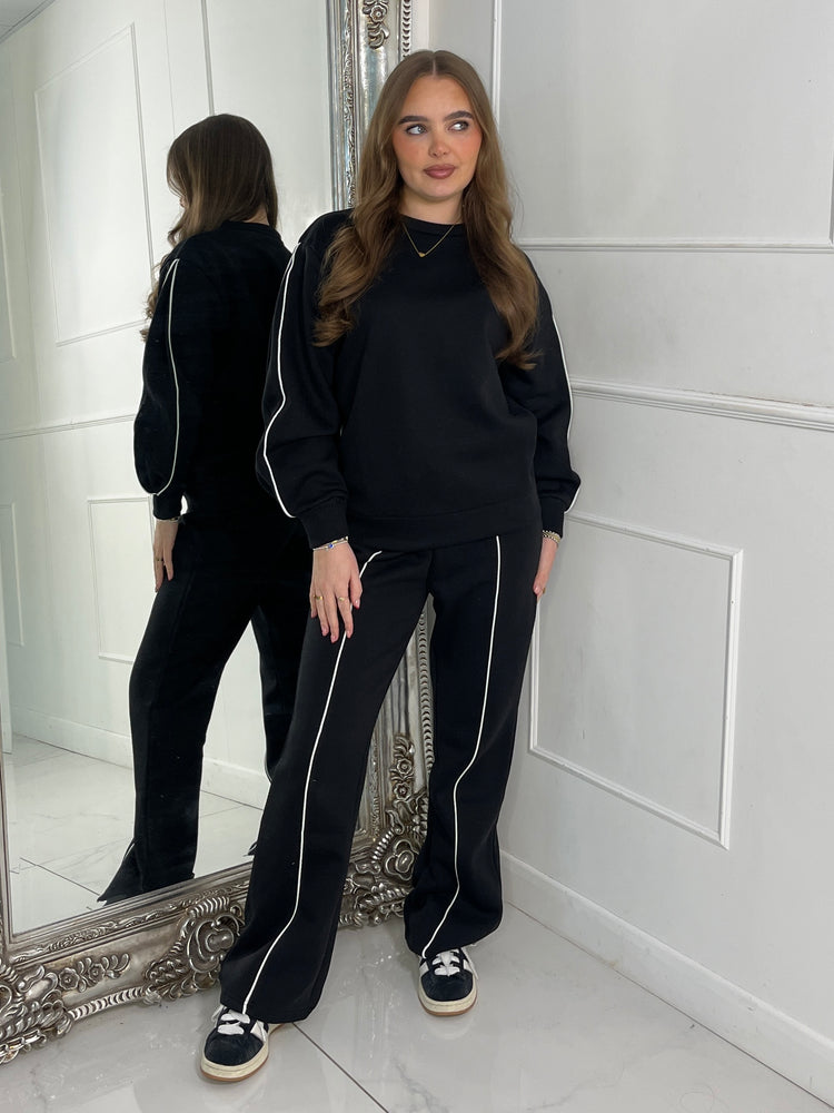 Round neck Sweatshirt & Joggers With Stripe Detail - Black