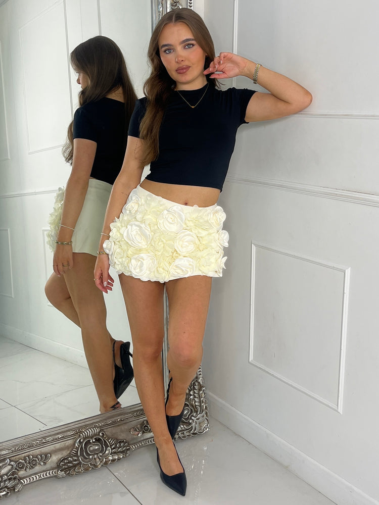3D Two Textured Flower Detail Skort - Cream