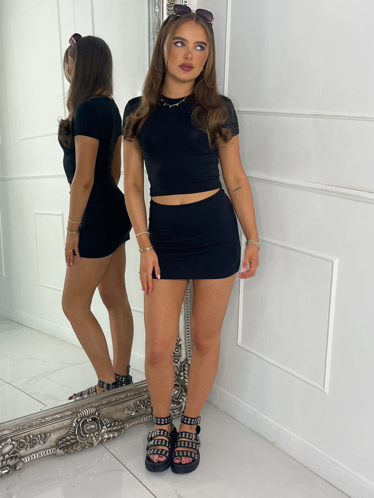 Second Skin Round Neck Short Sleeve Top & Mini Skirt With Band Detail Set - Black