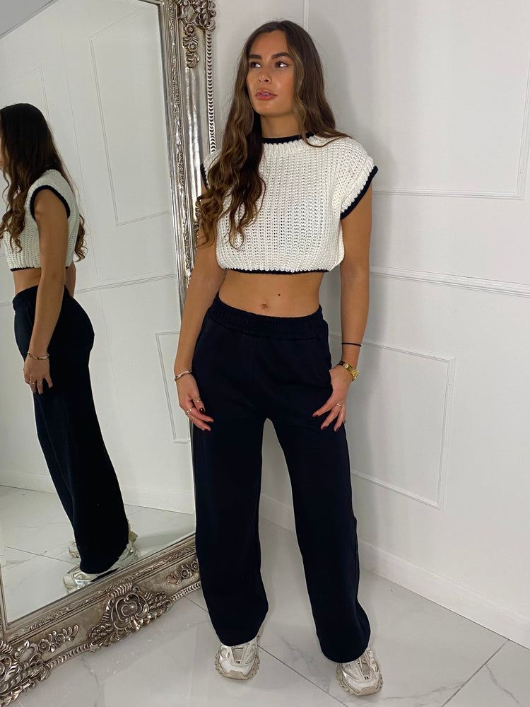 Wide Leg Joggers - Black