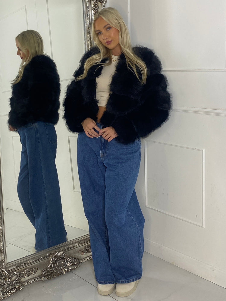 Tiered Faux Fur Round Neck Jacket - Black