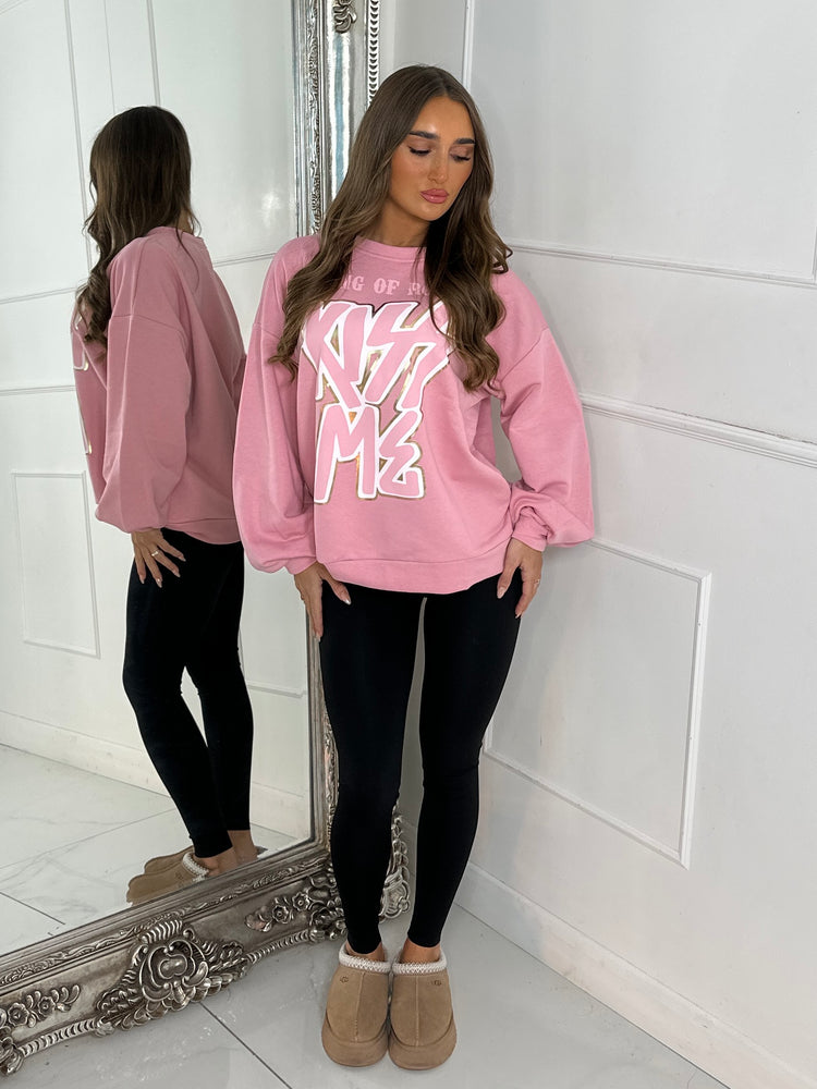 'Kiss Me' Oversized Sweatshirt - Pink