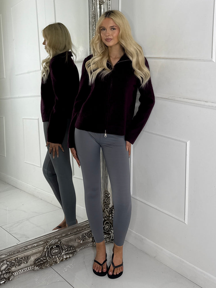 Zip Up Detail
Long Sleeve Cropped Knitted Ribbed Jumper-Wine