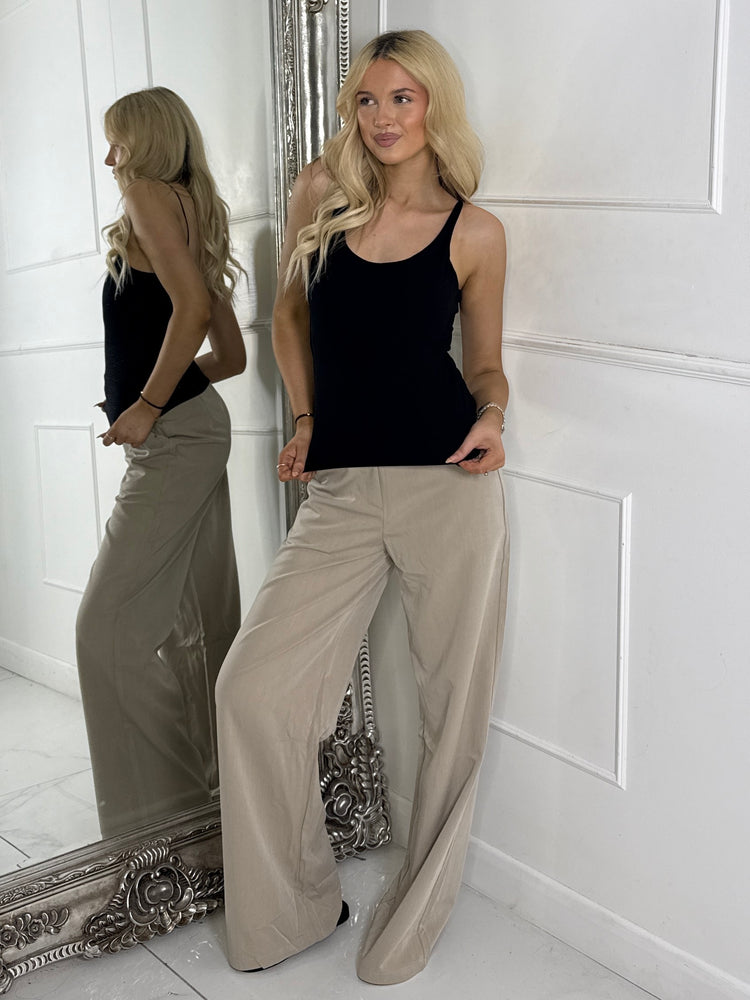 Strappy Basic Top - Black