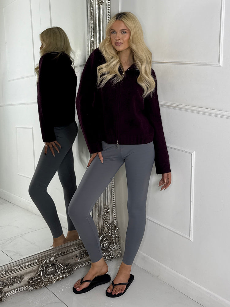 Zip Up Detail
Long Sleeve Cropped Knitted Ribbed Jumper-Wine