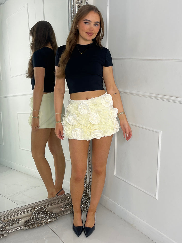 3D Two Textured Flower Detail Skort - Cream