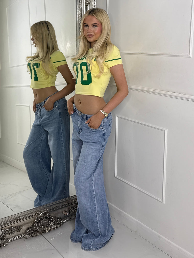 Cropped Fitted Round Neck Baby Tee - Brazil