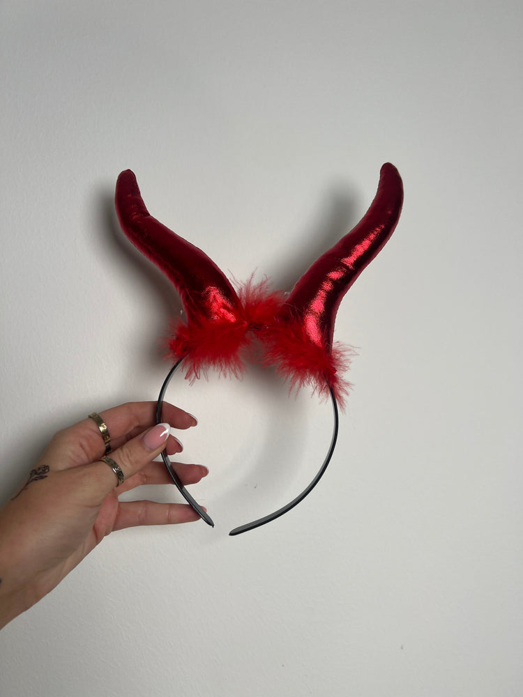 Long Devil Horns - Red