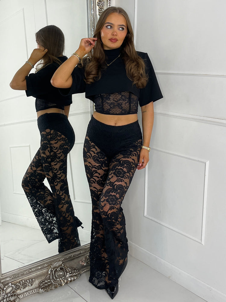 PRE ORDER: Padded Shoulder Cropped Tee With Lace Bra Underlayer - Black