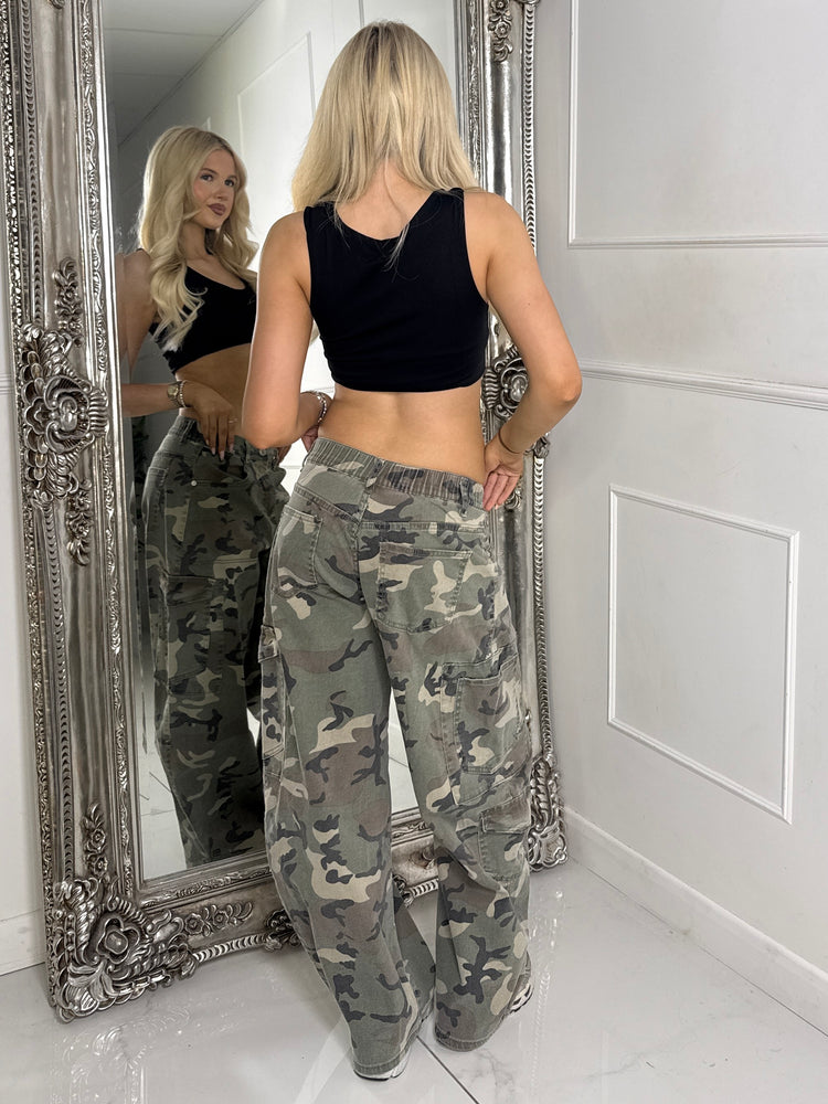 Camouflage Pocket Detail Jeans - Green Camo