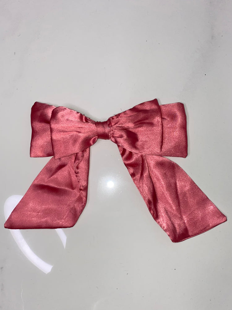 Small Hair Bow - Salmon Pink Satin