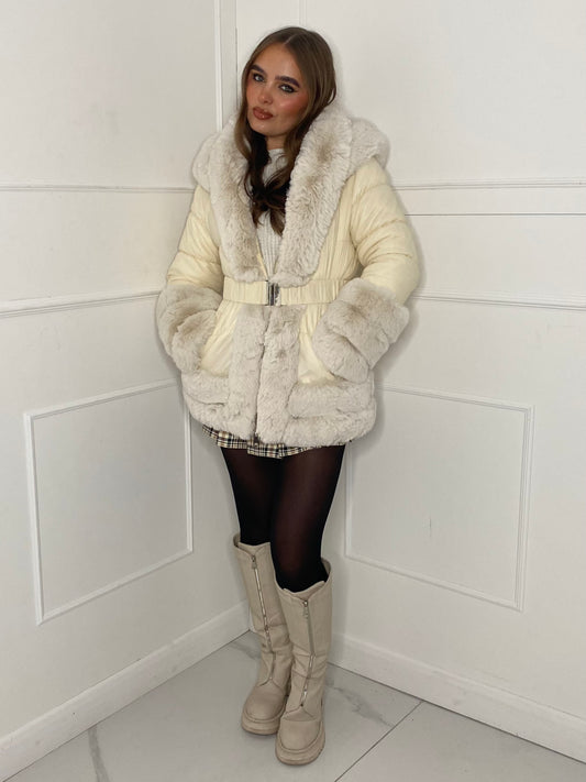 Fur Trim Seatbelt Buckle Coat- Cream