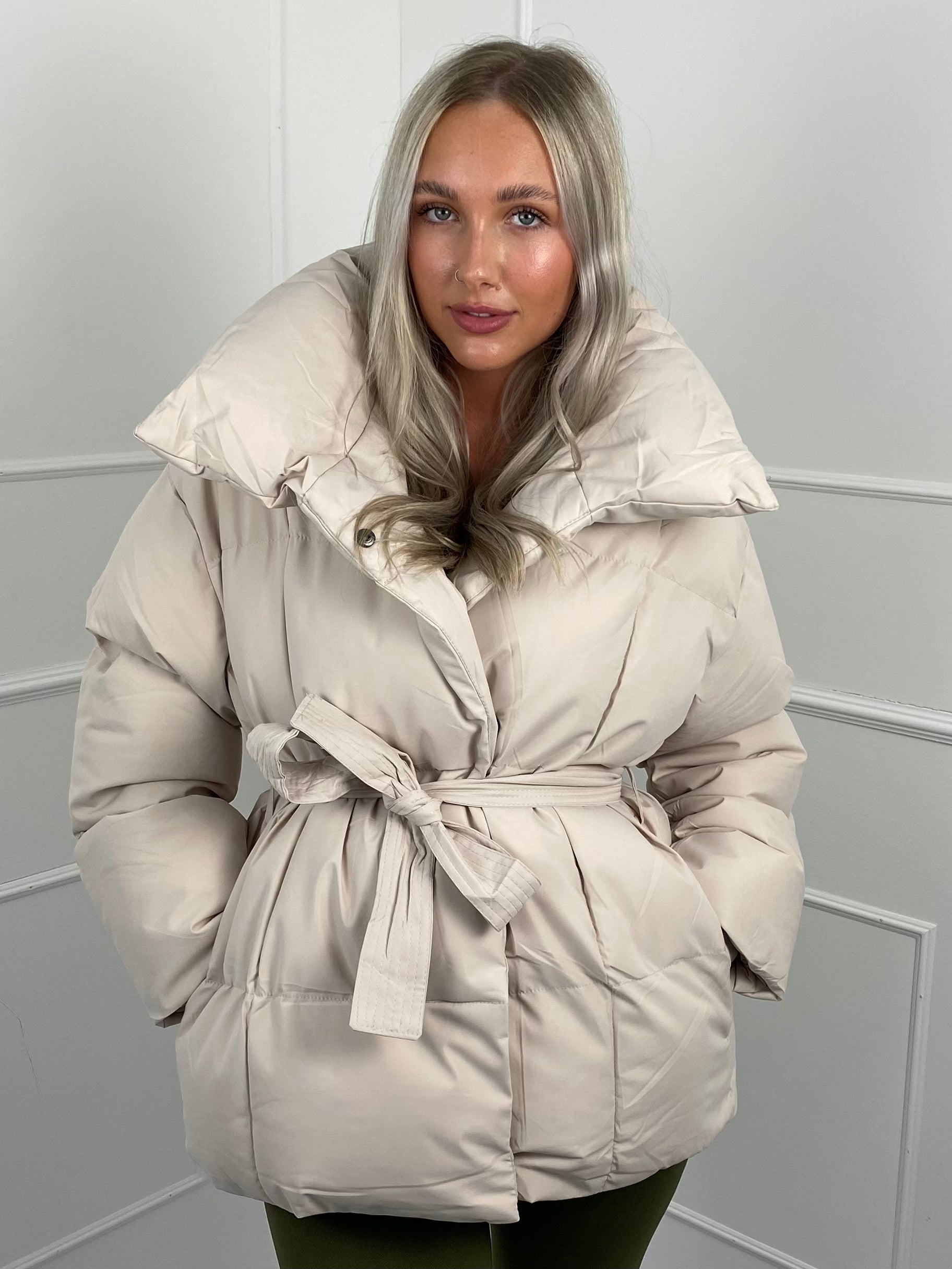 Short Belted Puffer Jacket- Cream